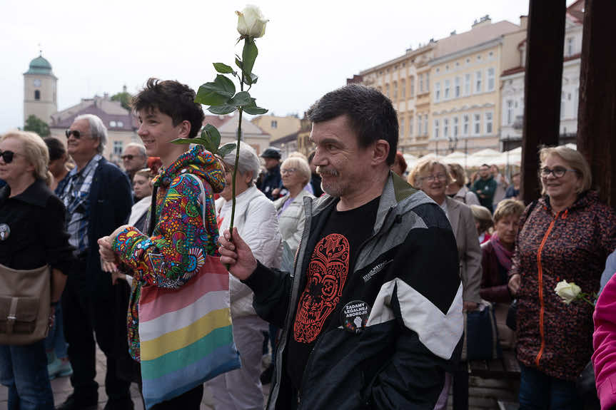 "Ani jednej więcej". Demonstracja na rynku w Rzeszowie