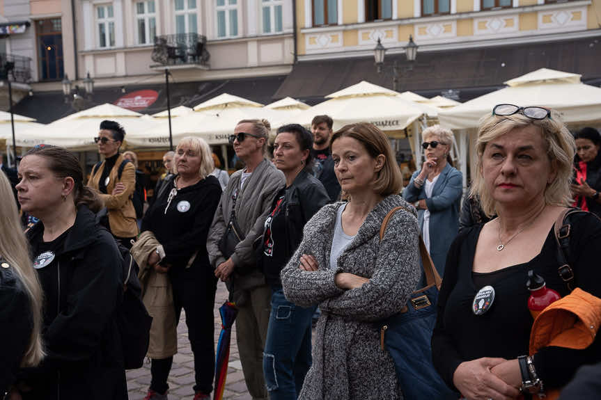 "Ani jednej więcej". Demonstracja na rynku w Rzeszowie