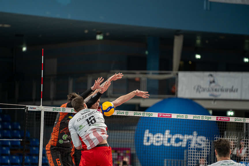 Asseco Resovia wygrywa za trzy punkty z Barkom Każany Lwów