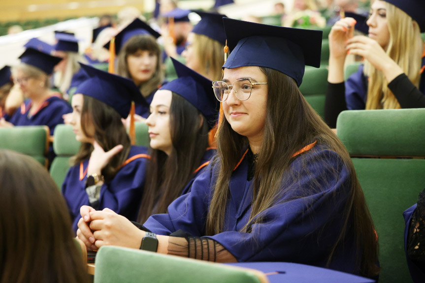 Graduacja absolwentów WSPiA