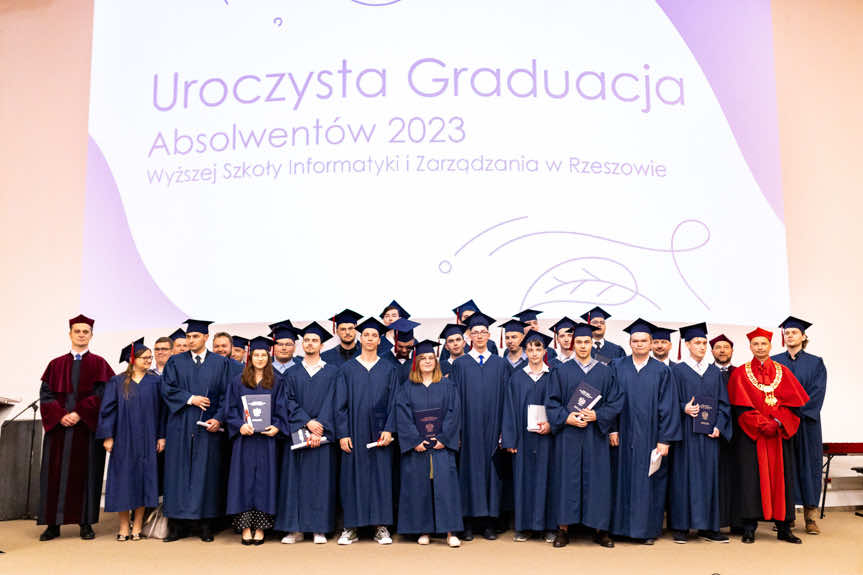 Letnia Graduacja we WSIiZ