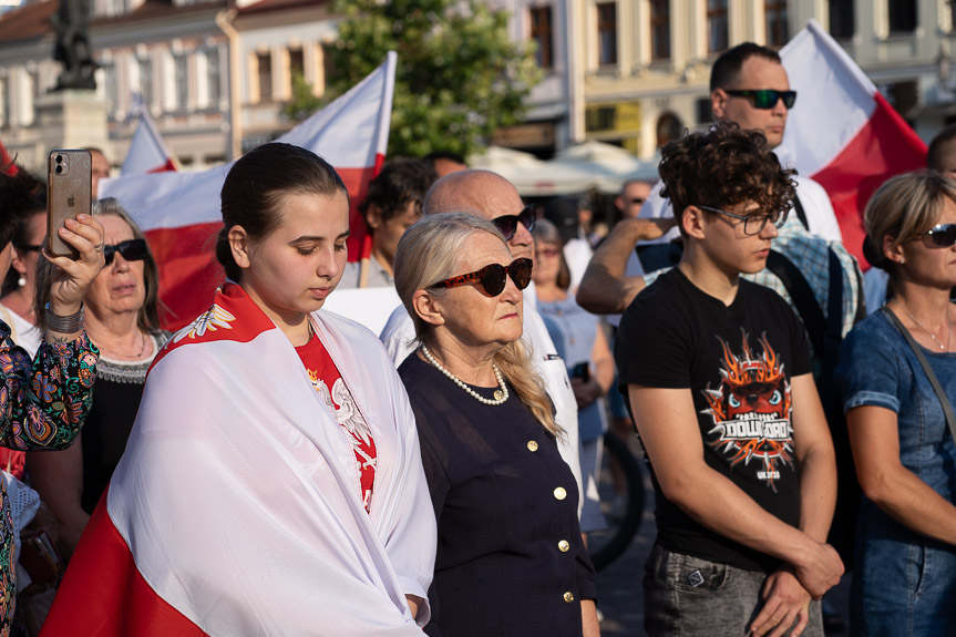 Marsz Pamięci Ofiar Rzezi Wołyńskiej w Rzeszowie