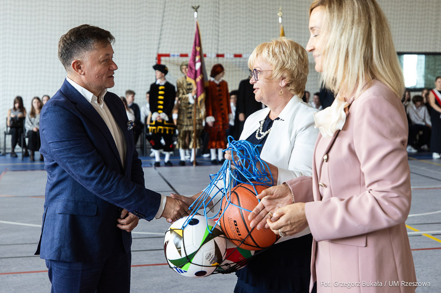 Nowa hala sportowa w I LO na inaugurację roku szkolnego