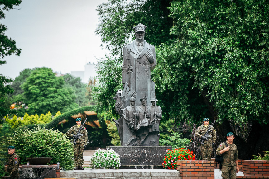 Obchody 80. rocznicy śmierci gen. broni Władysława Sikorskiego w Rzeszowie