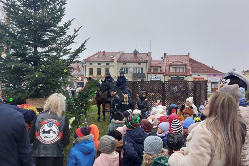 Odblaskowa choinka w Głogowie Małopolskim