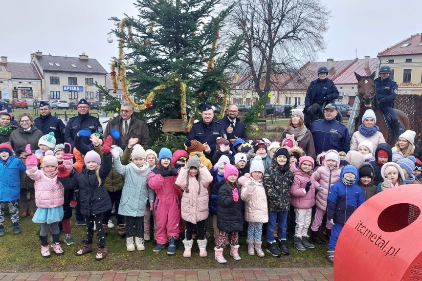 Odblaskowa choinka w Głogowie Małopolskim