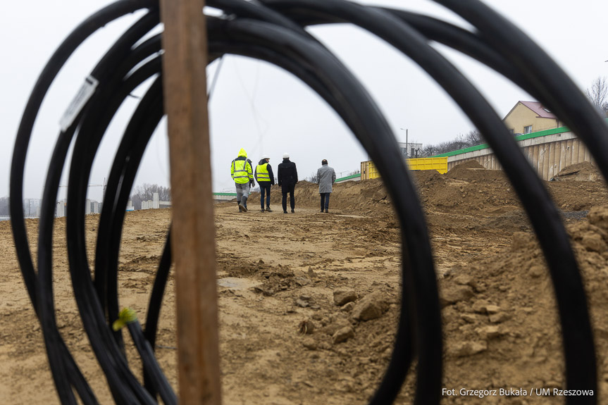 Pierwszy asfalt na Wisłokostradzie