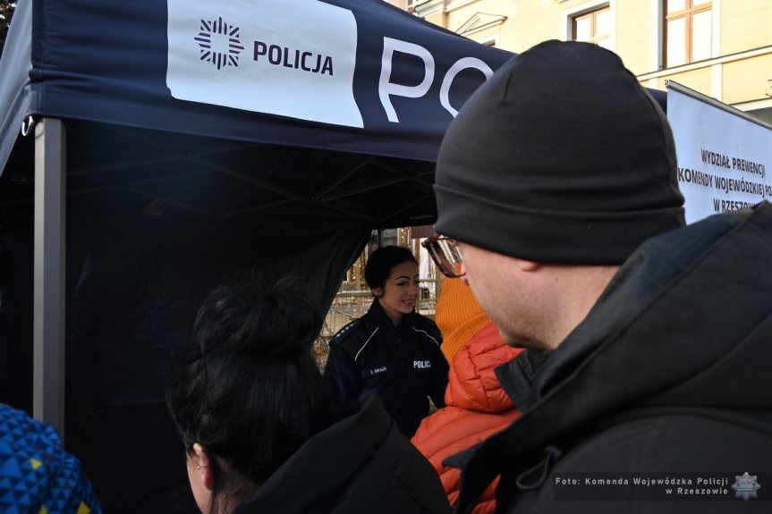 Policjanci z Podkarpacia zagrali z Wielką Orkiestrą Świątecznej Pomocy