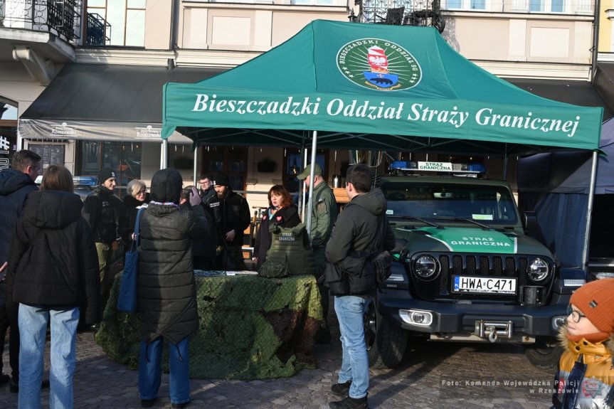 Policjanci z Podkarpacia zagrali z Wielką Orkiestrą Świątecznej Pomocy