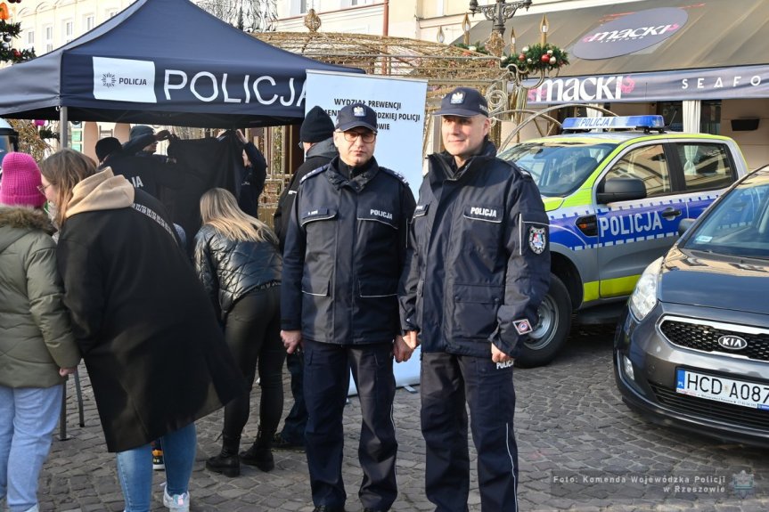 Policjanci z Podkarpacia zagrali z Wielką Orkiestrą Świątecznej Pomocy