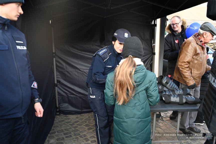 Policjanci z Podkarpacia zagrali z Wielką Orkiestrą Świątecznej Pomocy