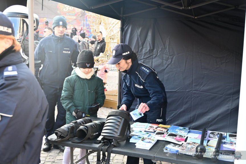 Policjanci z Podkarpacia zagrali z Wielką Orkiestrą Świątecznej Pomocy