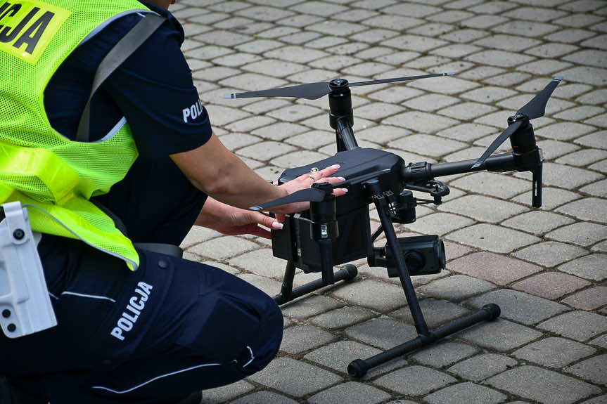 Policyjny dron nad Rzeszowem. Ujawnił 22 wykroczenia