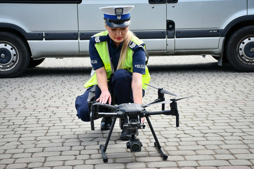 Policyjny dron nad Rzeszowem. Ujawnił 22 wykroczenia