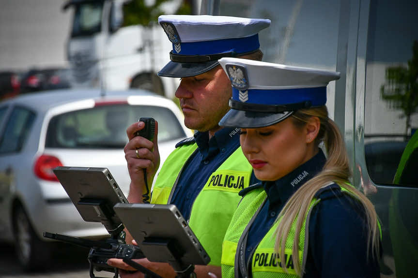 Policyjny dron nad Rzeszowem. Ujawnił 22 wykroczenia