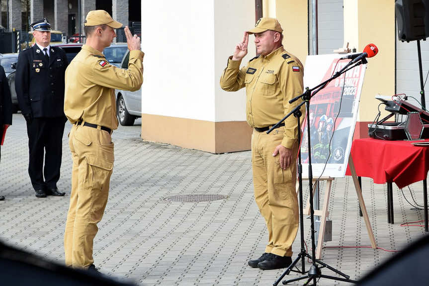 Przekazanie agregatów prądotwórczych dla jednostek OSP powiatu rzeszowskiego