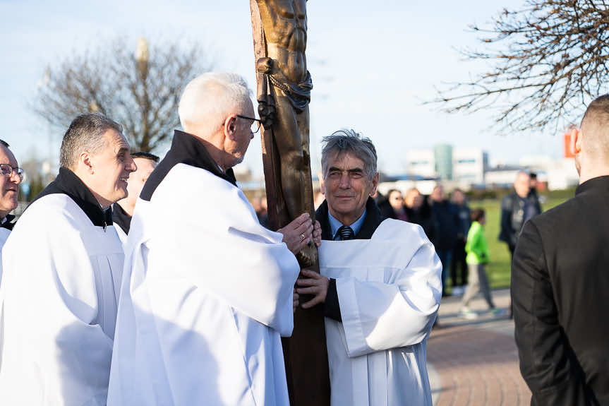 Rzeszów. Droga Krzyżowa w Parku Papieskim