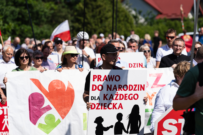 Ulicami Rzeszowa przeszedł Marsz Dla Życia i Rodziny