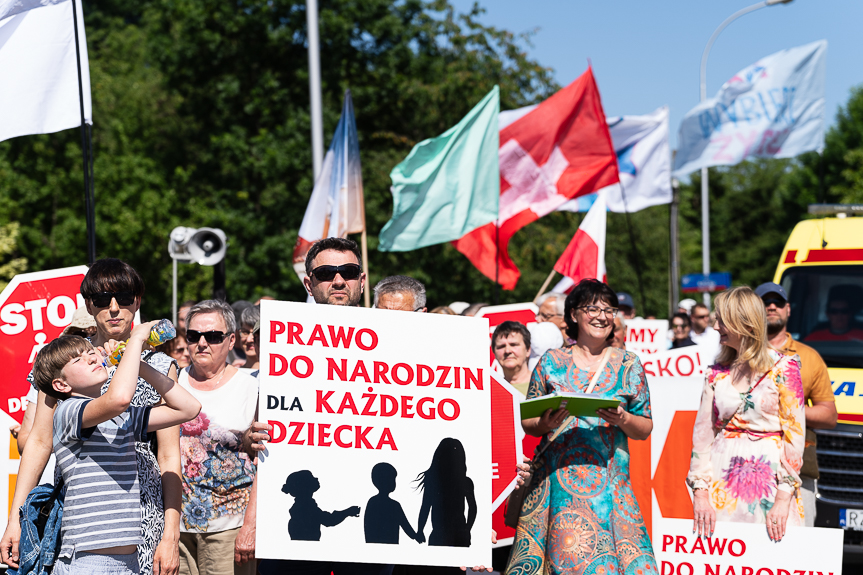 Ulicami Rzeszowa przeszedł Marsz Dla Życia i Rodziny