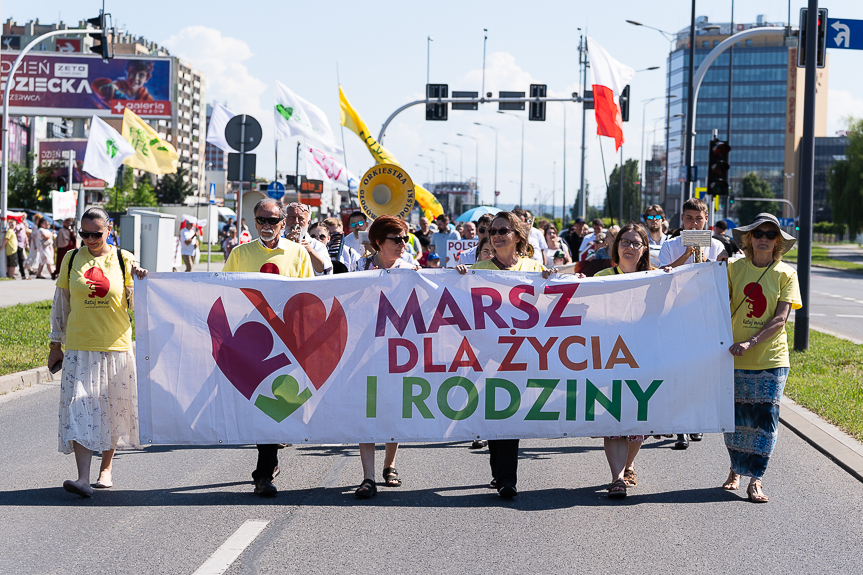 Ulicami Rzeszowa przeszedł Marsz Dla Życia i Rodziny