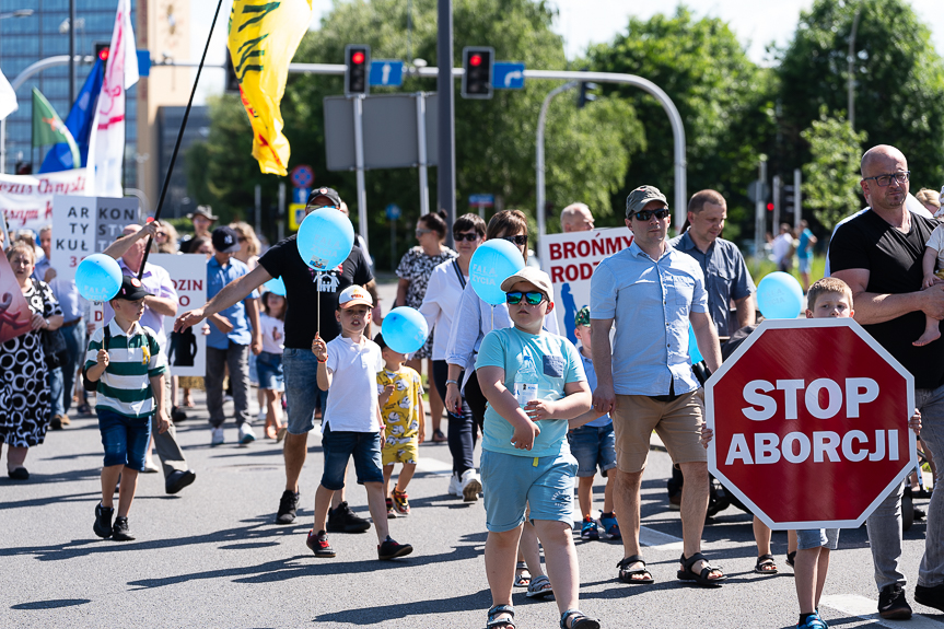 Ulicami Rzeszowa przeszedł Marsz Dla Życia i Rodziny