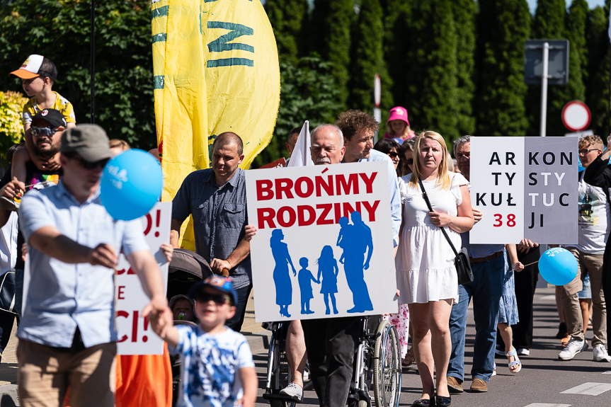 Ulicami Rzeszowa przeszedł Marsz Dla Życia i Rodziny