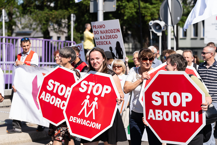 Ulicami Rzeszowa przeszedł Marsz Dla Życia i Rodziny