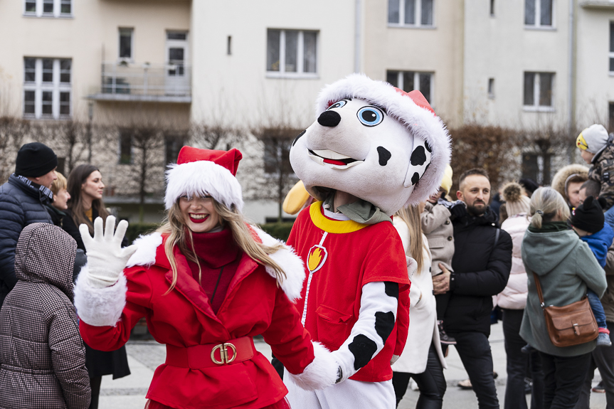 Ulicami Rzeszowa przeszła parada św. Mikołaja