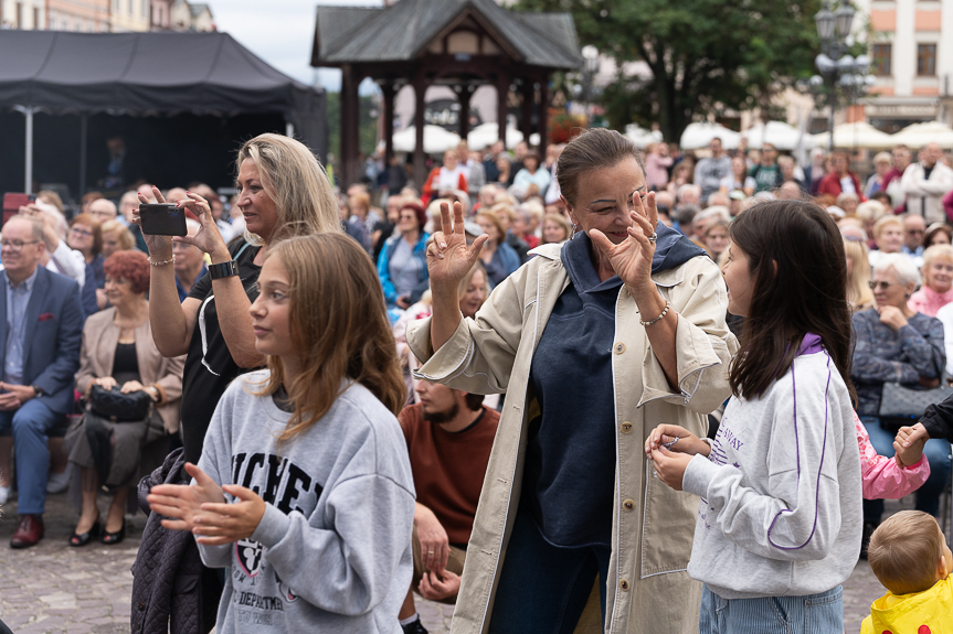 Wystartowały Senioralia Rzeszowskie. Koncert Majki Jerzowskiej na otwarcie