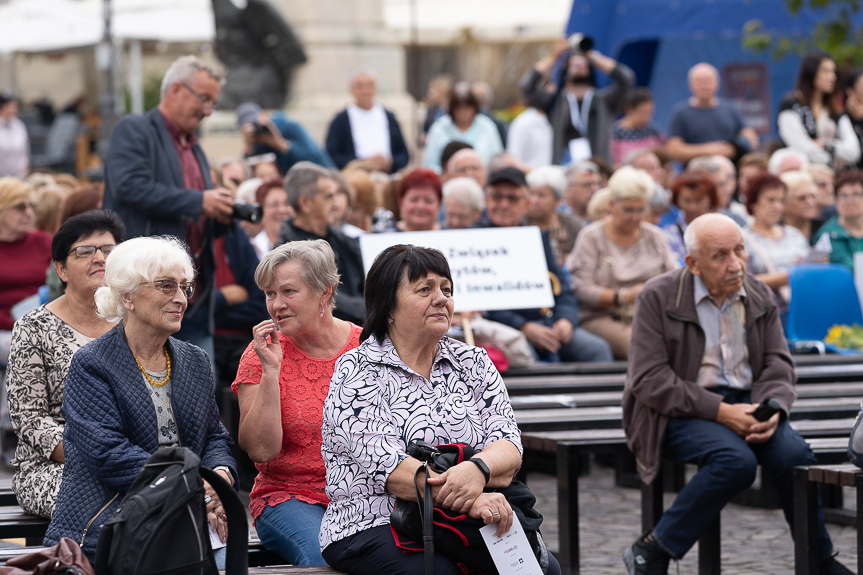 Wystartowały Senioralia Rzeszowskie. Koncert Majki Jerzowskiej na otwarcie