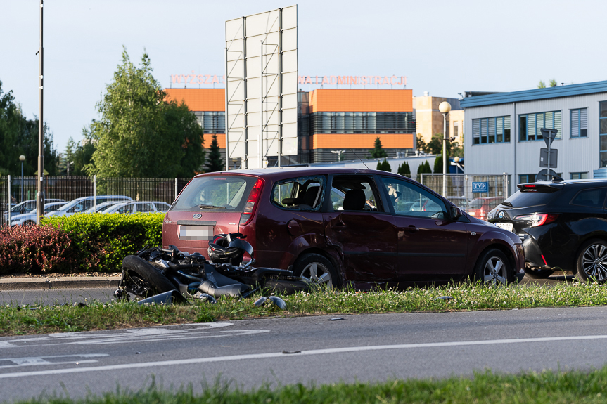 Zderzenie samochodu osobowego z motocyklem na Kopisto w Rzeszowie