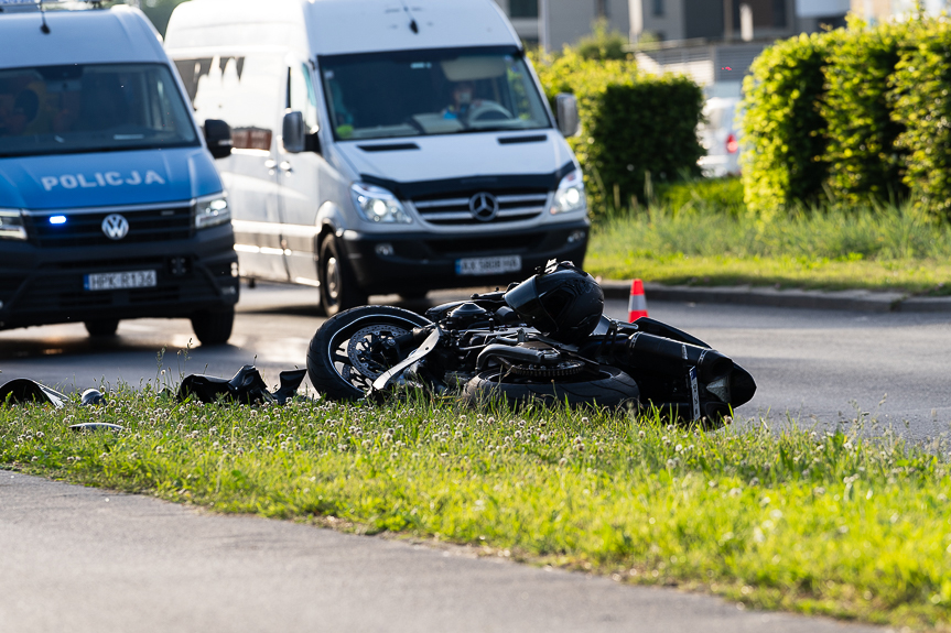 Zderzenie samochodu osobowego z motocyklem na Kopisto w Rzeszowie