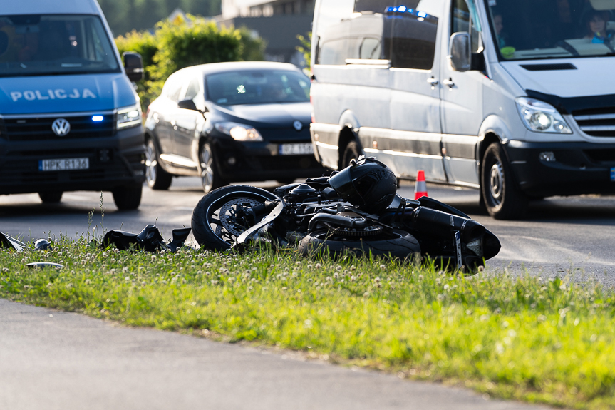 Zderzenie samochodu osobowego z motocyklem na Kopisto w Rzeszowie