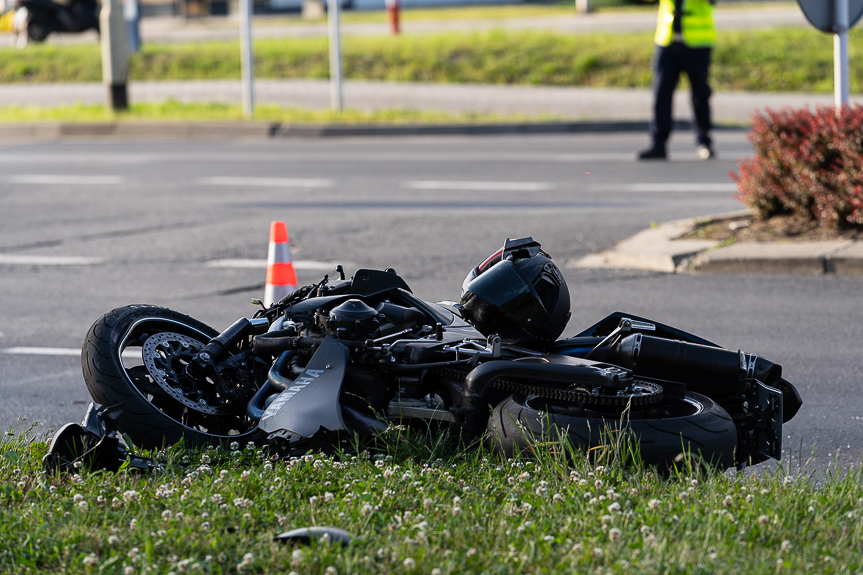 Zderzenie samochodu osobowego z motocyklem na Kopisto w Rzeszowie